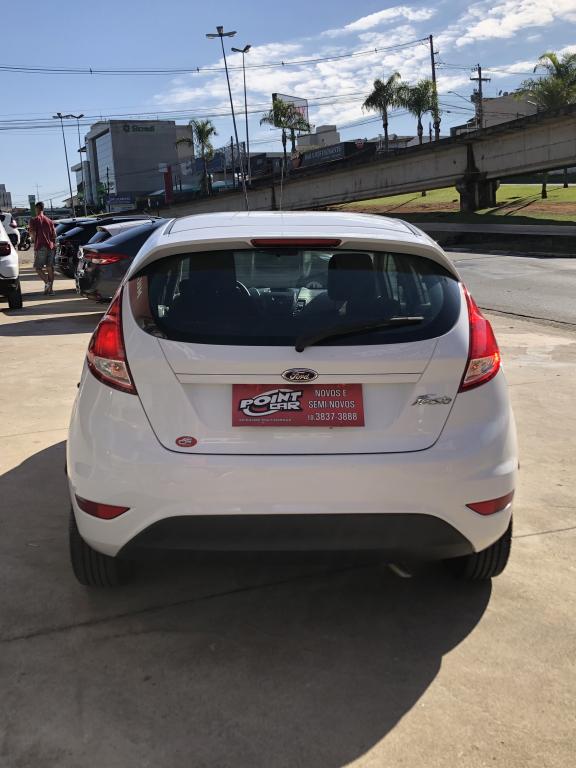 FORD Fiesta Hatch - Foto