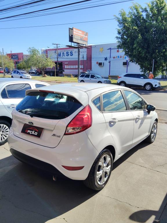 FORD Fiesta Hatch - Foto