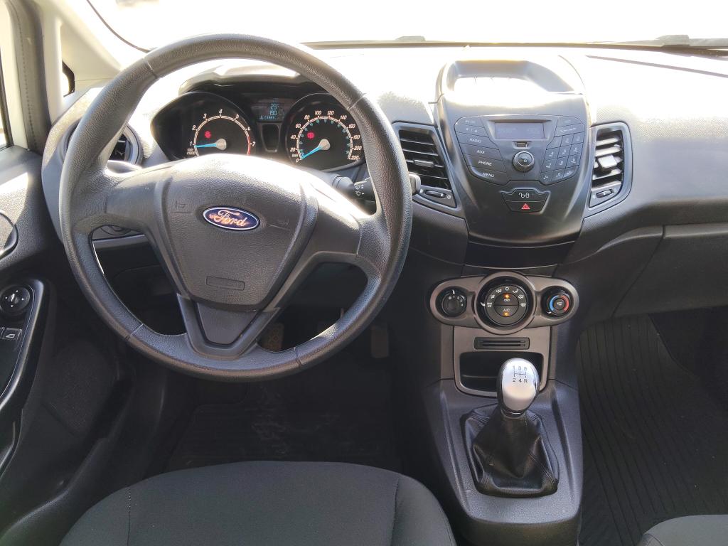 FORD Fiesta Hatch - Foto