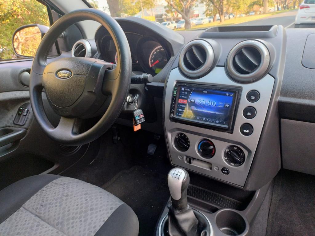 FORD Fiesta Hatch - Foto
