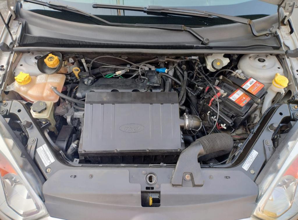 FORD Fiesta Hatch - Foto