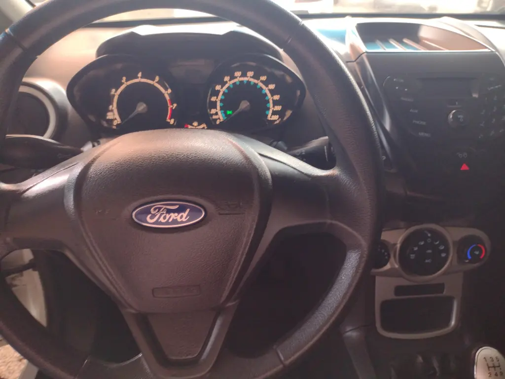 FORD Fiesta Hatch - Foto