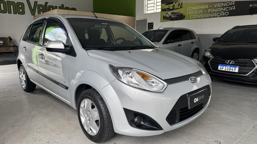 FORD Fiesta Hatch - Foto