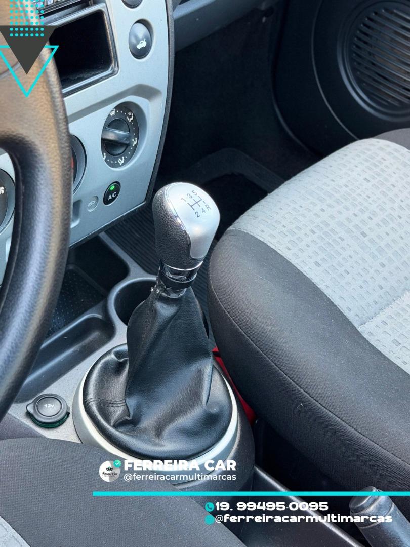 FORD Fiesta Hatch - Foto