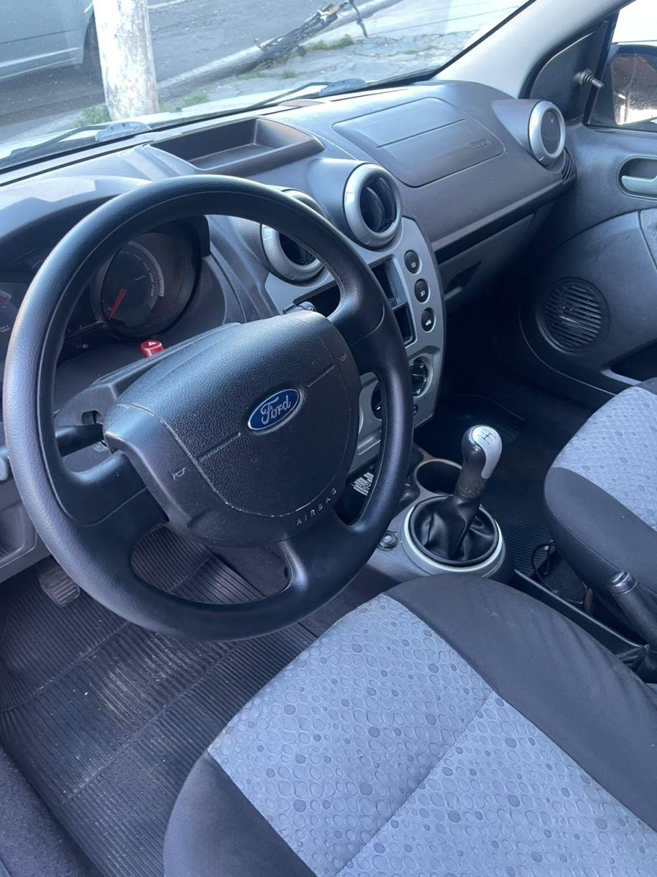 FORD Fiesta Hatch - Foto