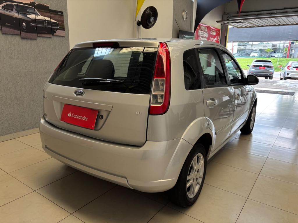 FORD Fiesta Hatch - Foto