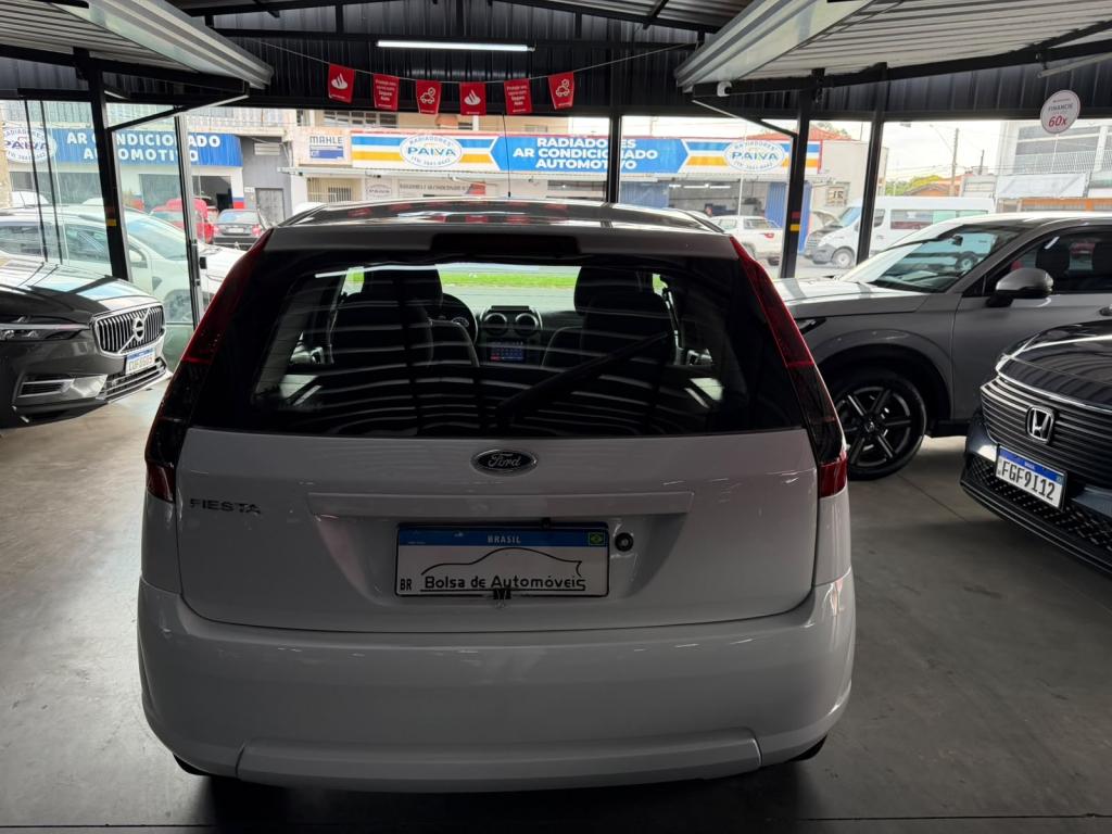 FORD Fiesta Hatch - Foto