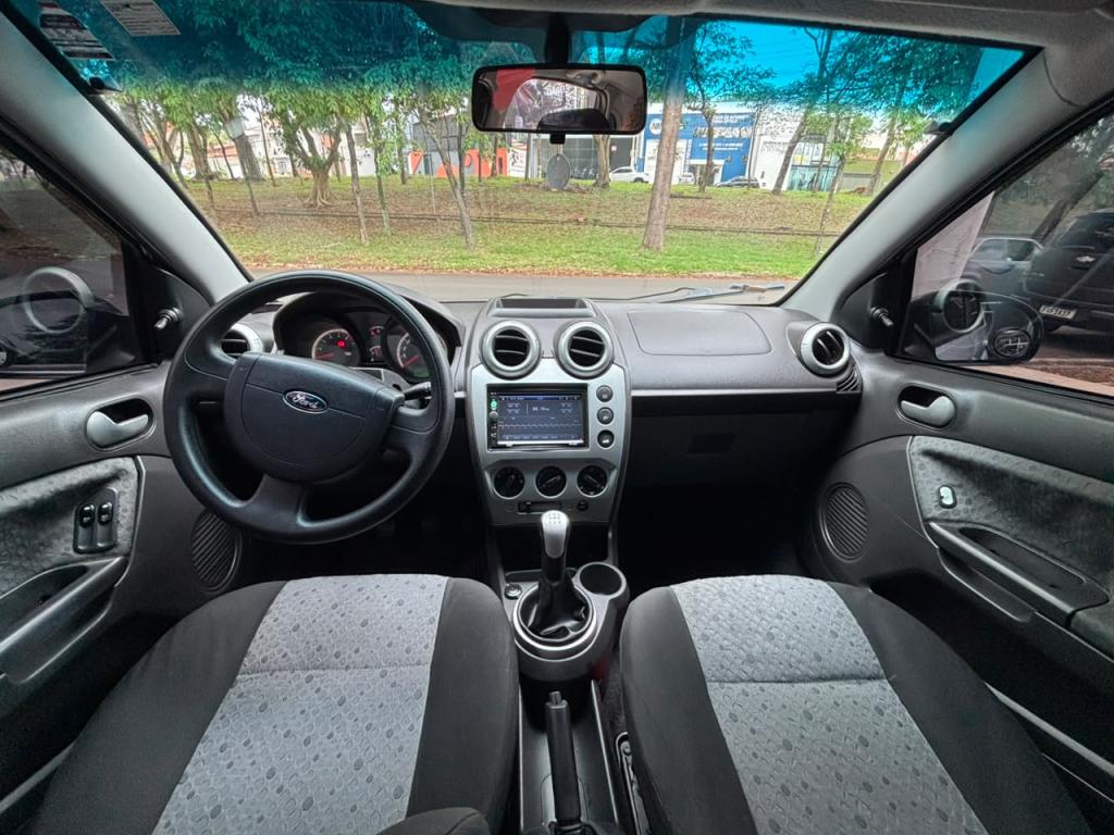 FORD Fiesta Hatch - Foto