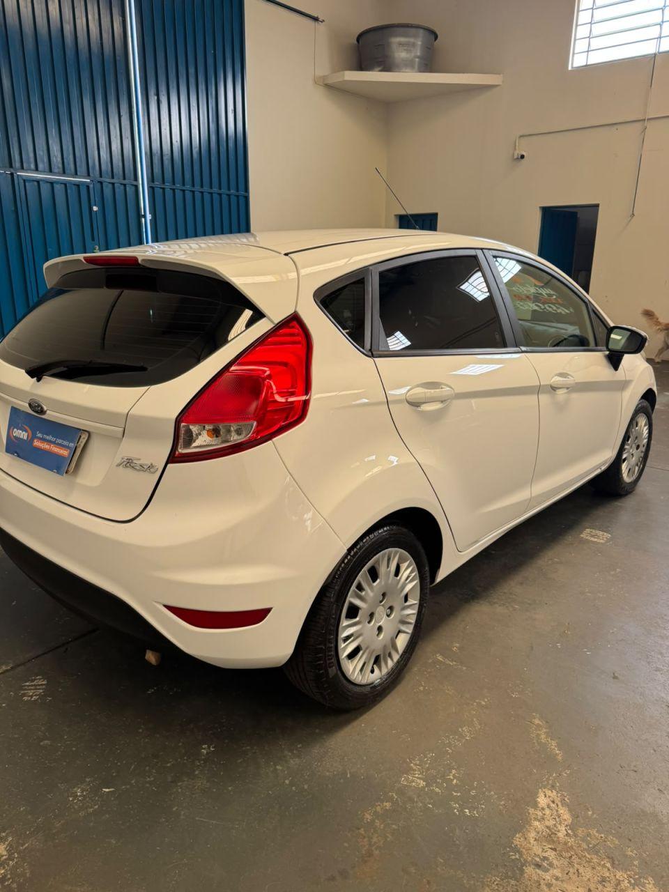 FORD Fiesta Hatch - Foto