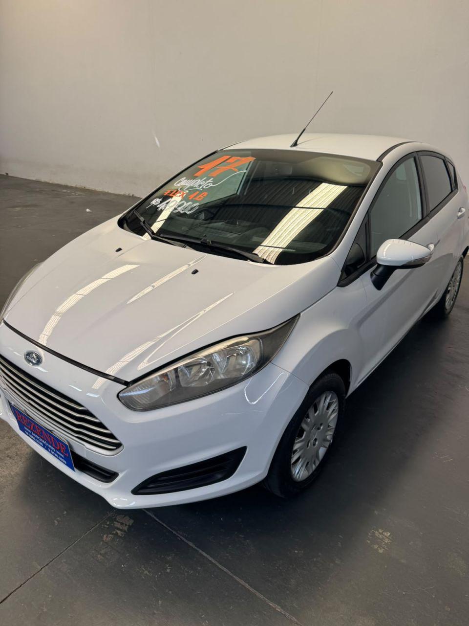 FORD Fiesta Hatch - Foto