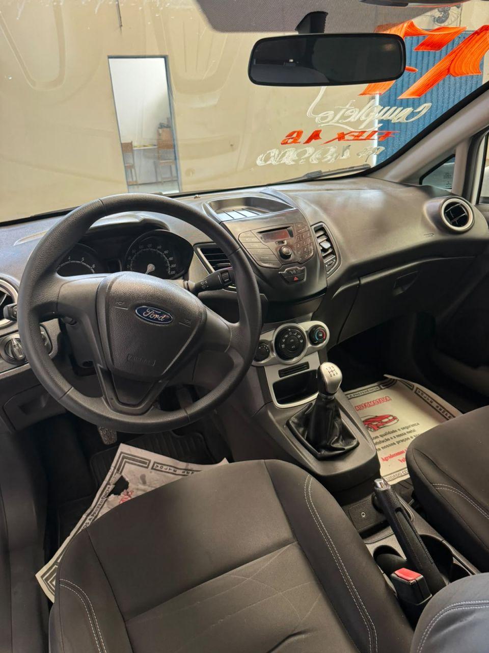 FORD Fiesta Hatch - Foto
