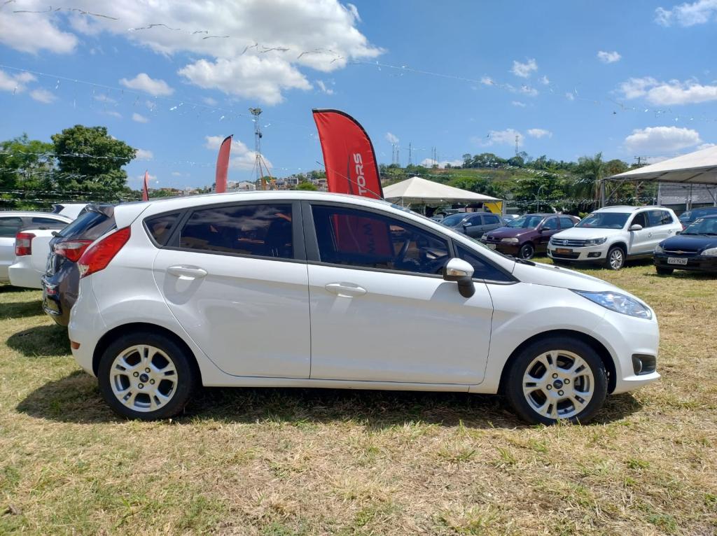 FORD Fiesta Hatch - Foto
