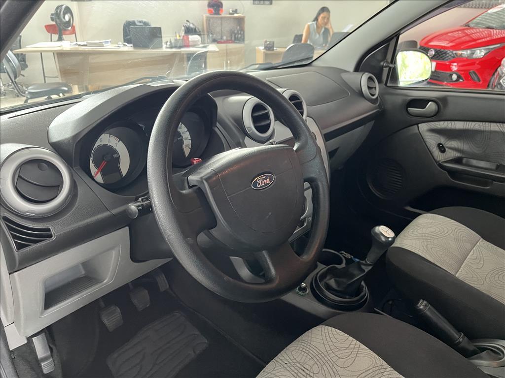 FORD Fiesta Sedan - Foto