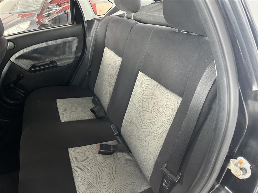 FORD Fiesta Sedan - Foto