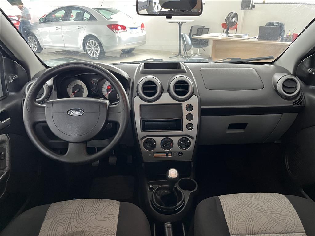 FORD Fiesta Sedan - Foto