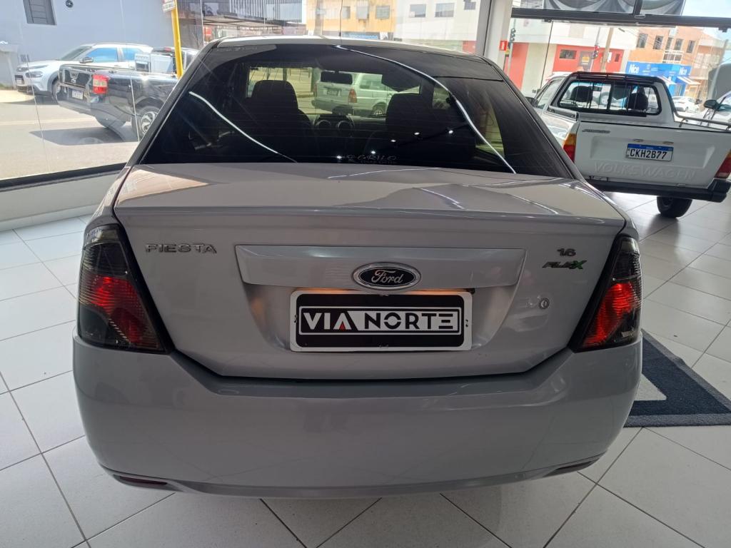 FORD Fiesta Sedan - Foto