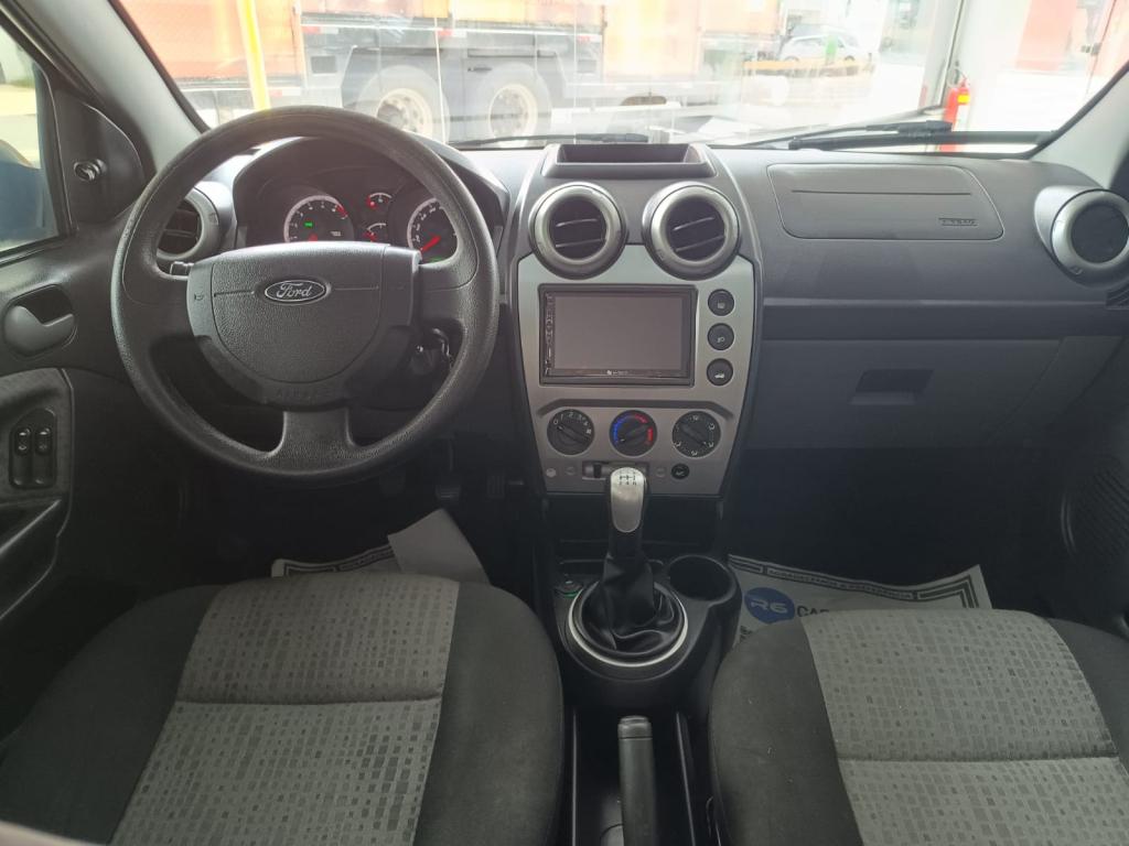 FORD Fiesta Sedan - Foto