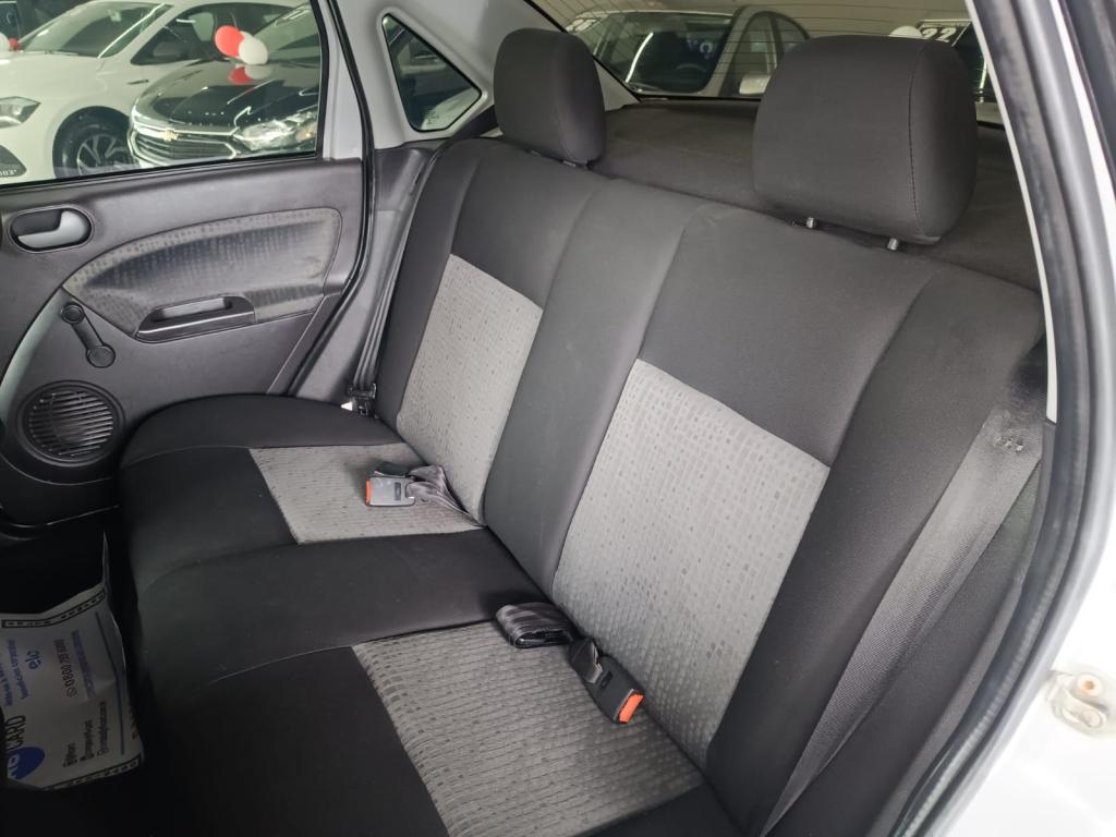 FORD Fiesta Sedan - Foto