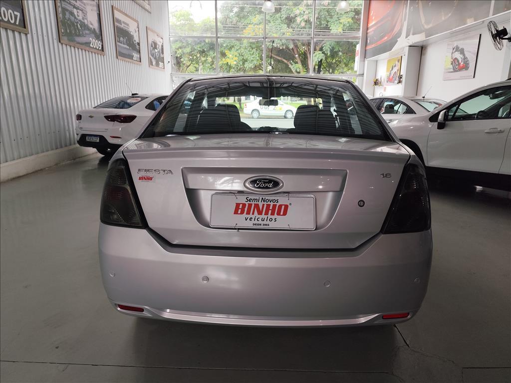 FORD Fiesta Sedan - Foto