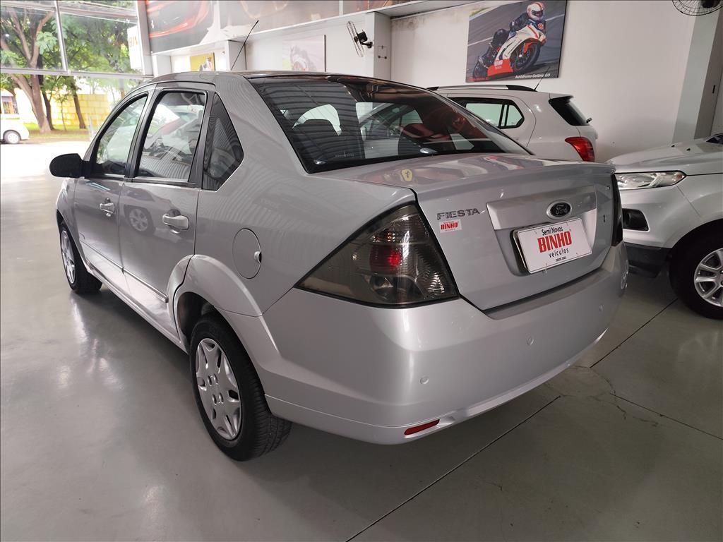 FORD Fiesta Sedan - Foto