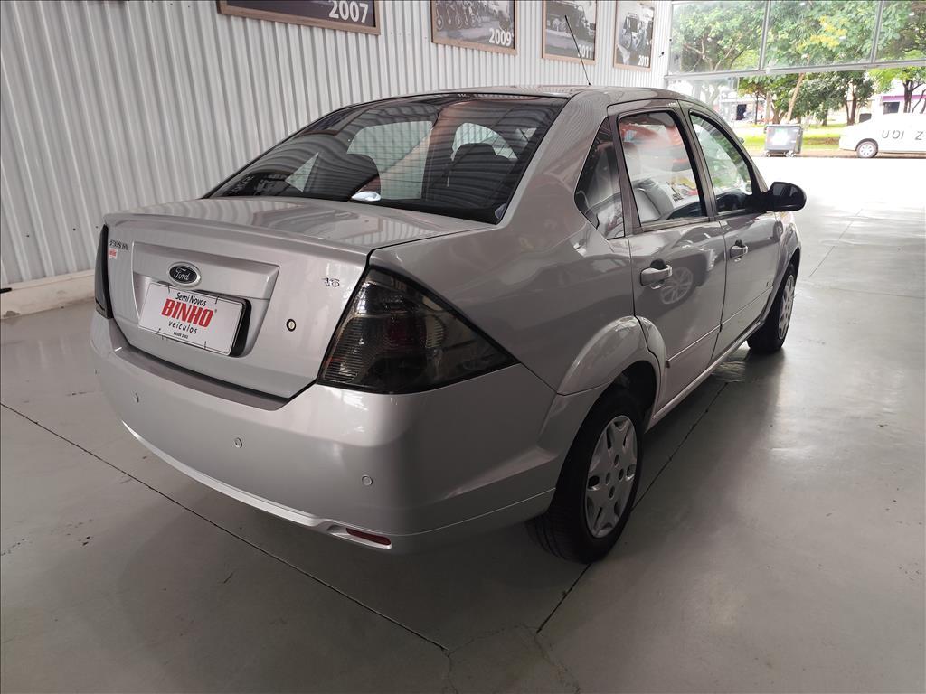 FORD Fiesta Sedan - Foto