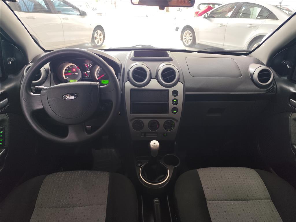 FORD Fiesta Sedan - Foto
