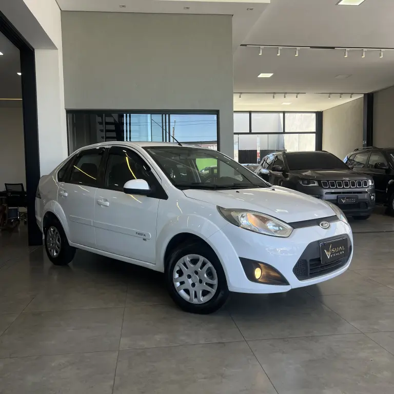 FORD Fiesta Sedan - Foto