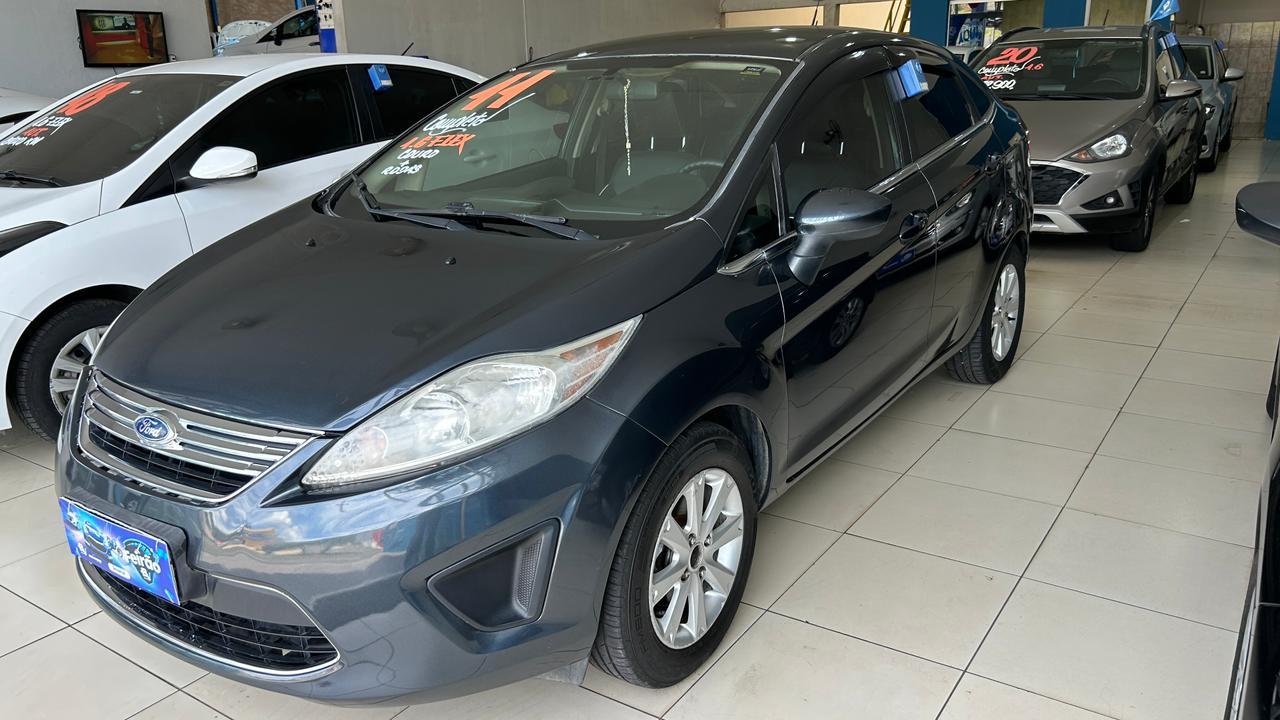 FORD Fiesta Sedan - Foto