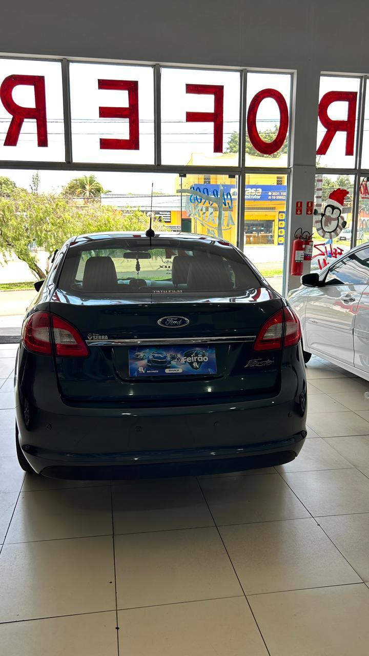 FORD Fiesta Sedan - Foto