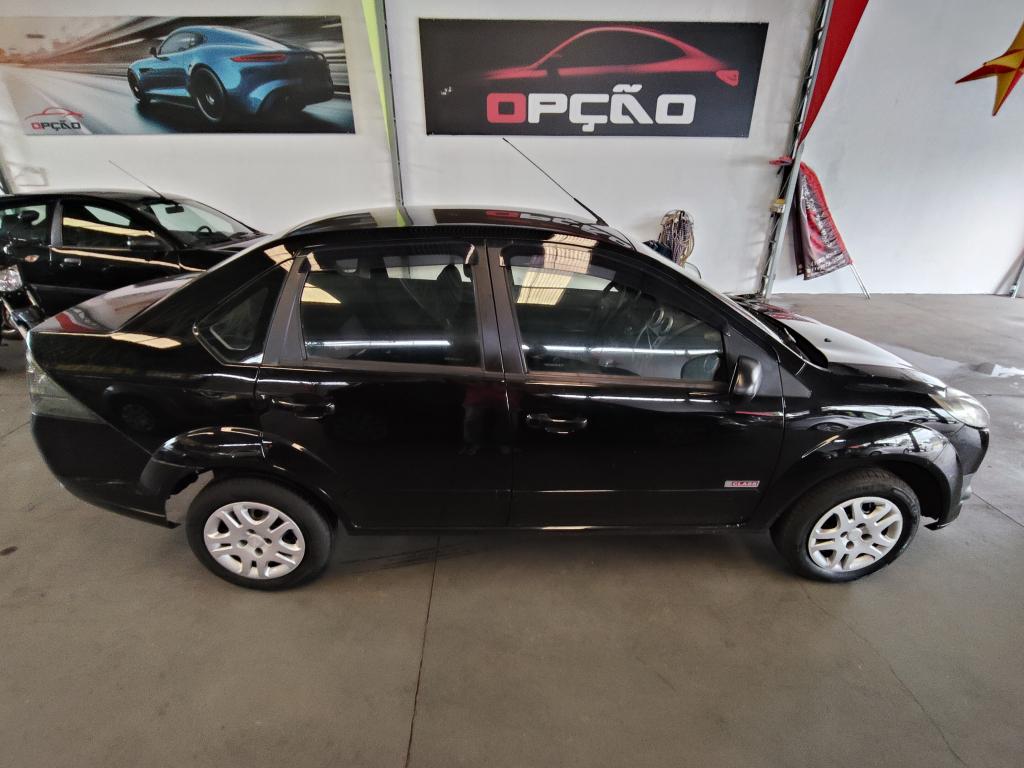 FORD Fiesta Sedan - Foto
