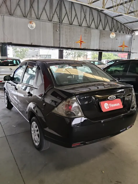 FORD Fiesta Sedan - Foto