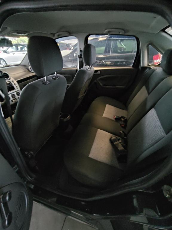 FORD Fiesta Sedan - Foto