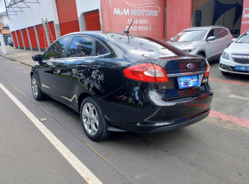 FORD Fiesta Sedan - Foto