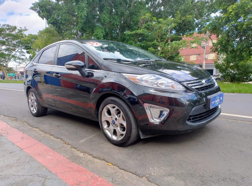 FORD Fiesta Sedan - Foto