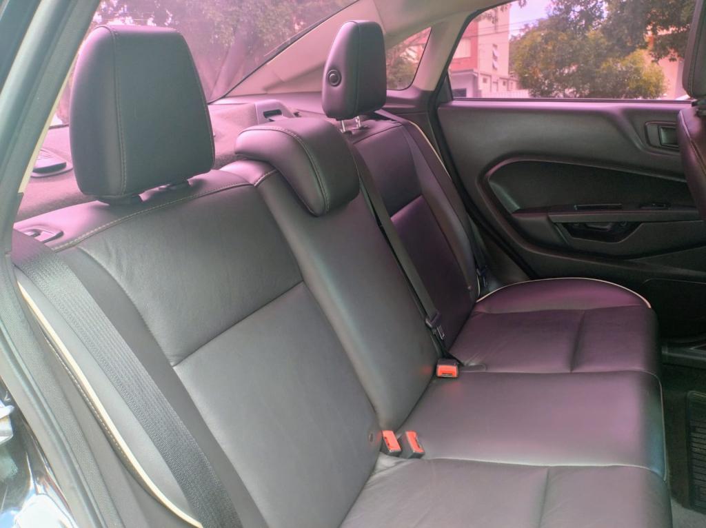 FORD Fiesta Sedan - Foto