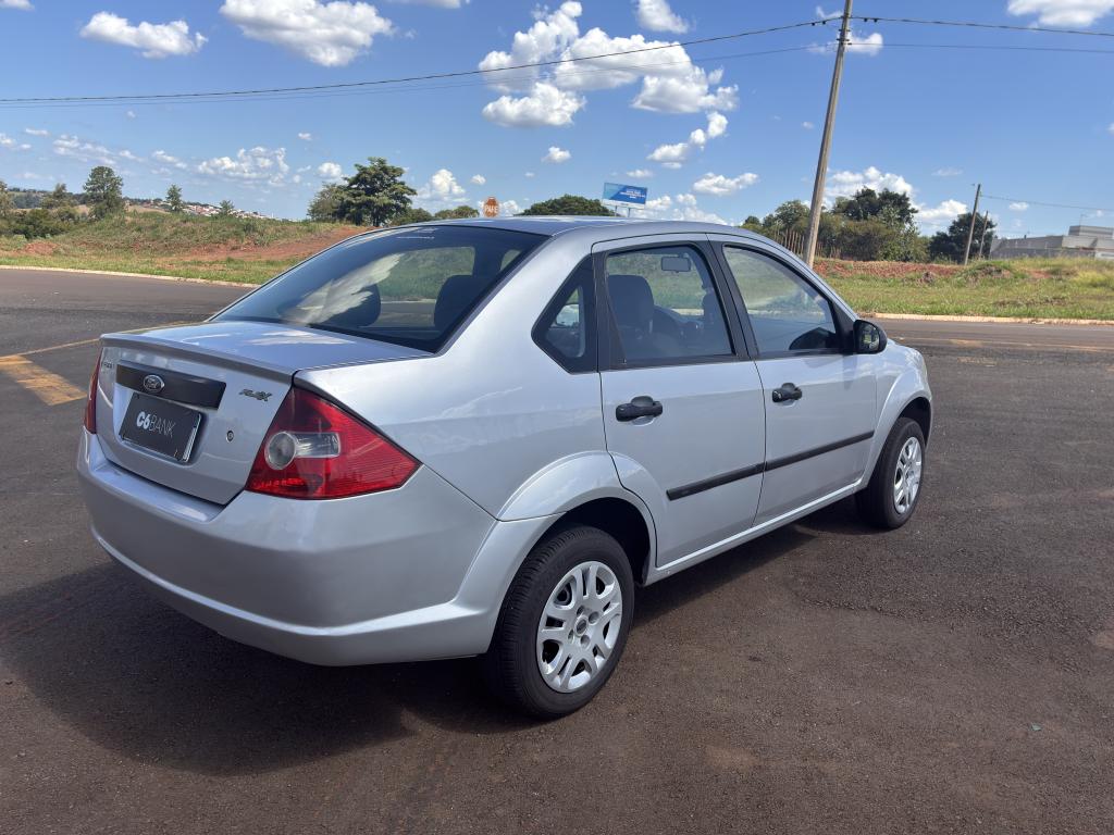 FORD Fiesta Sedan - Foto