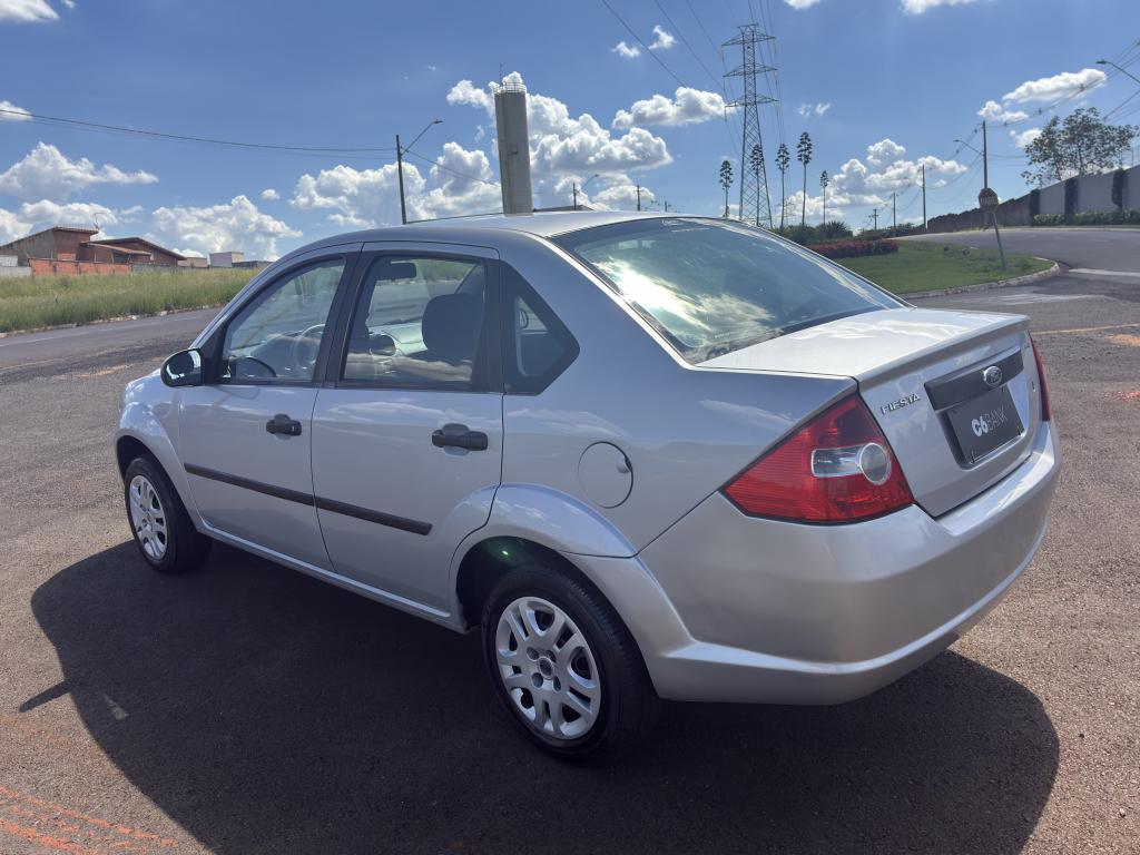 FORD Fiesta Sedan - Foto