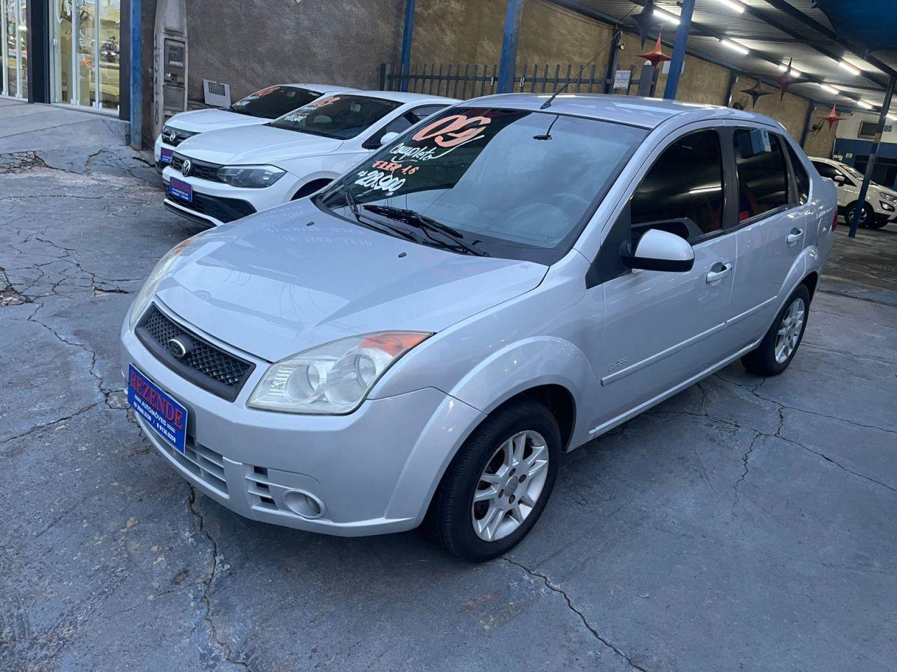 FORD Fiesta Sedan