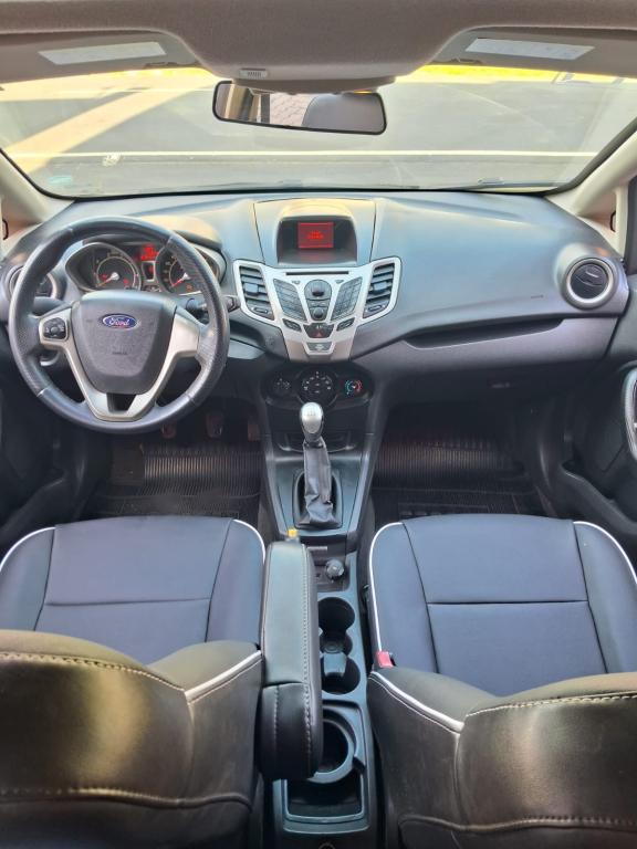 FORD Fiesta Sedan - Foto