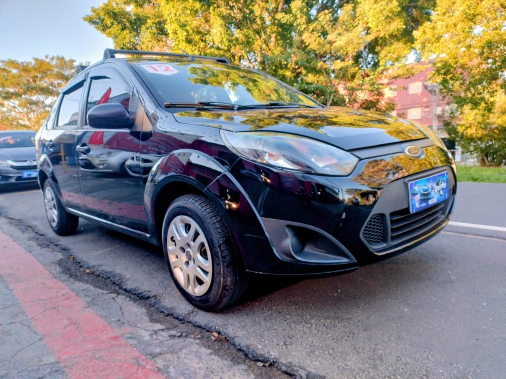 FORD Fiesta Sedan - Foto