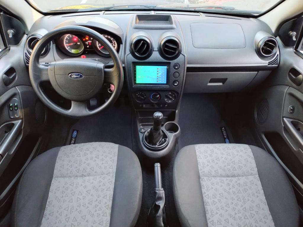 FORD Fiesta Sedan - Foto
