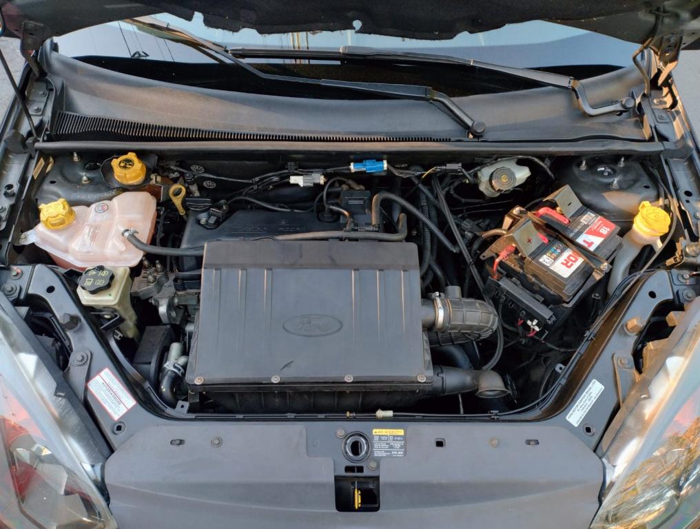 FORD Fiesta Sedan - Foto
