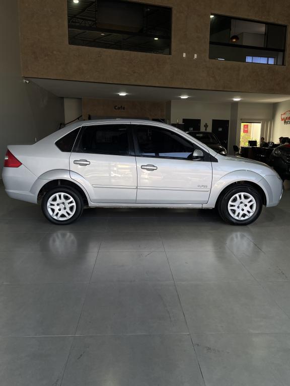 FORD Fiesta Sedan - Foto