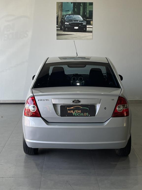 FORD Fiesta Sedan - Foto