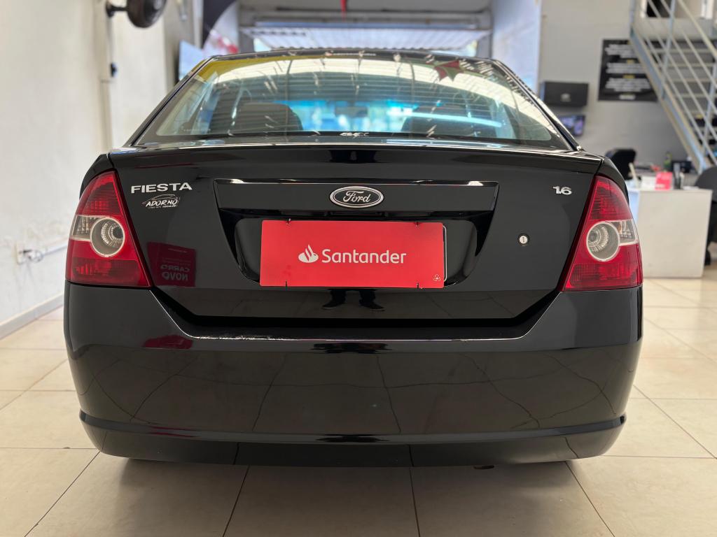 FORD Fiesta Sedan - Foto
