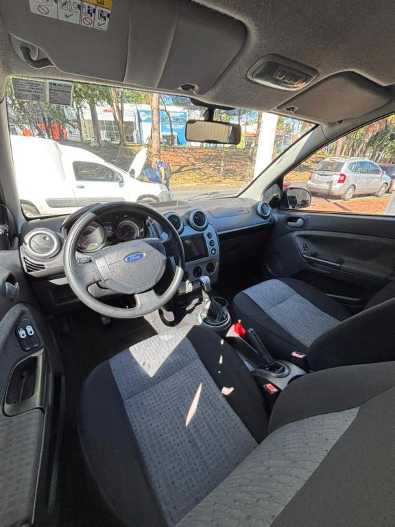 FORD Fiesta Sedan - Foto