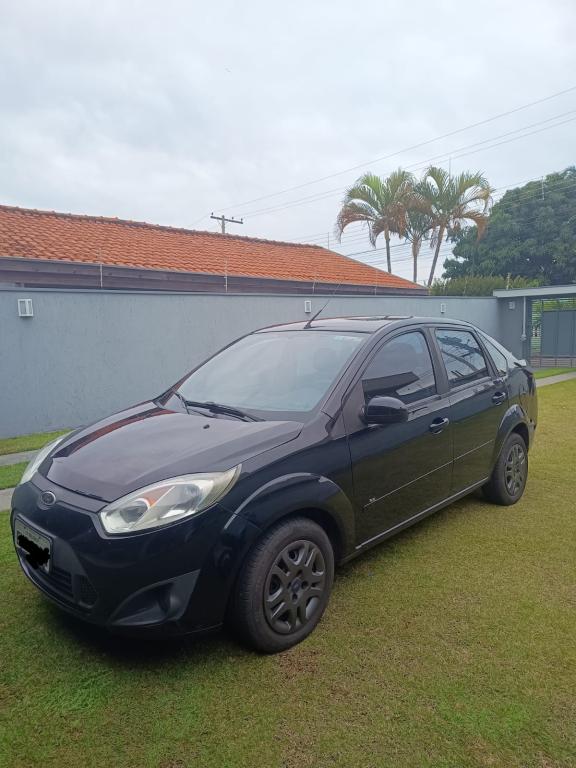 FORD Fiesta Sedan