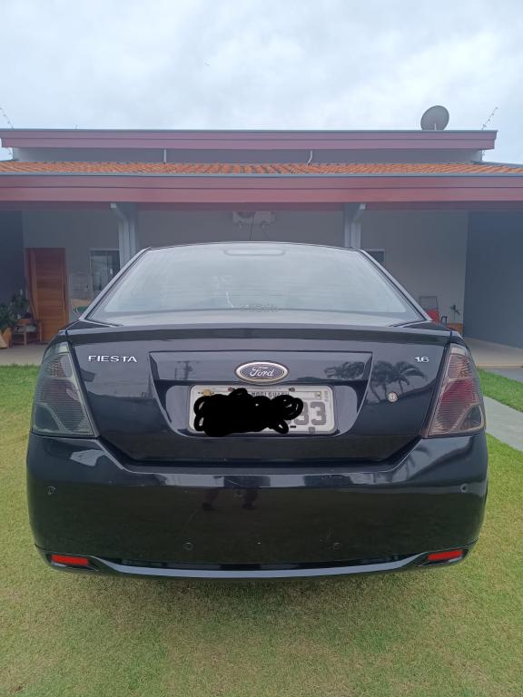 FORD Fiesta Sedan - Foto