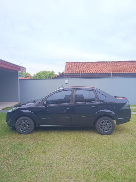 FORD Fiesta Sedan - Foto