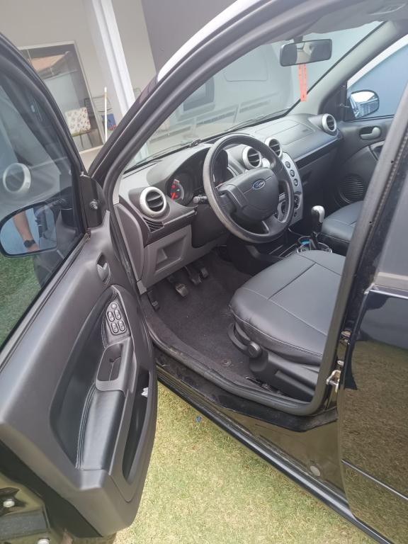 FORD Fiesta Sedan - Foto